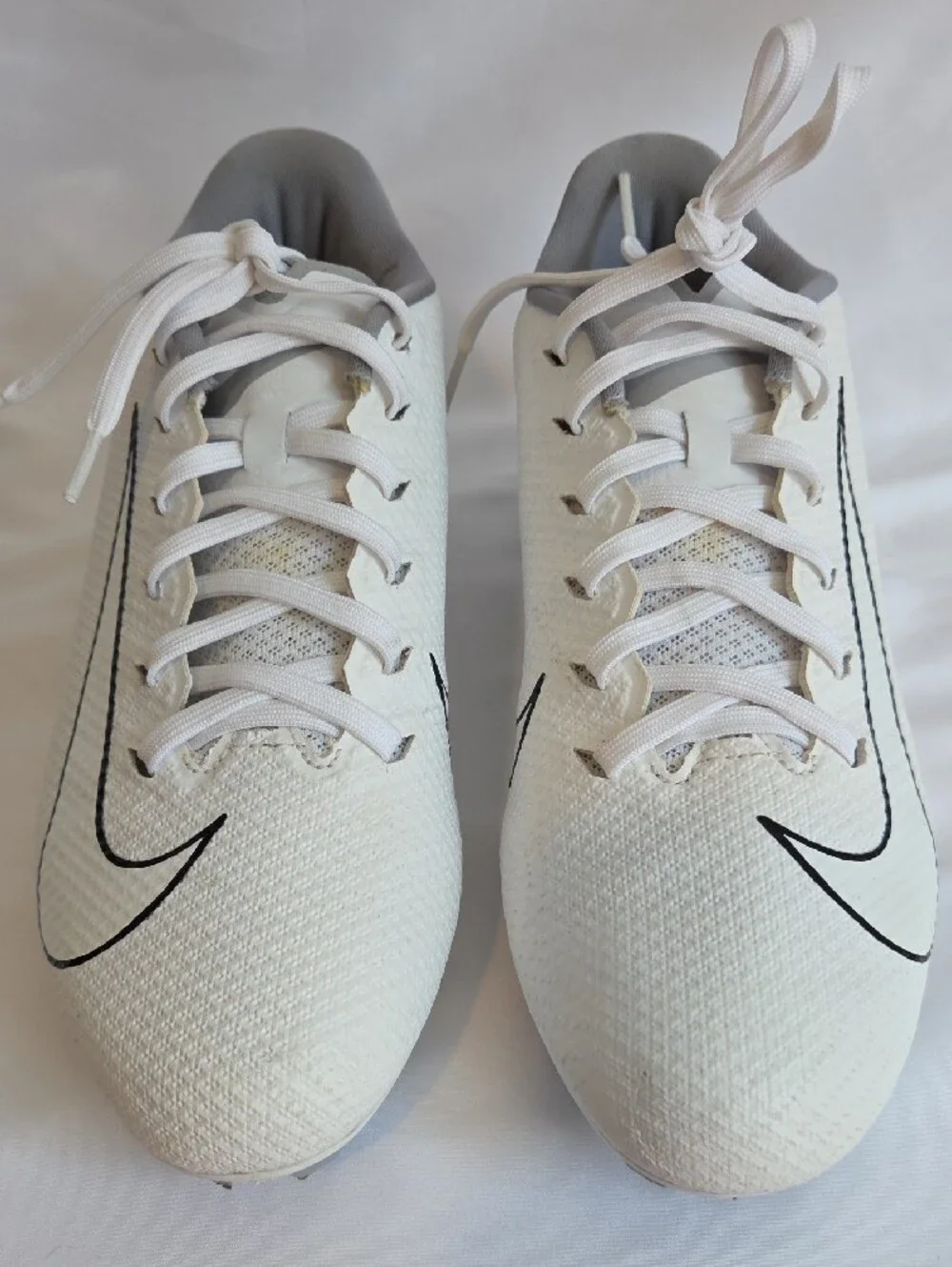 Nike streamlined athletic